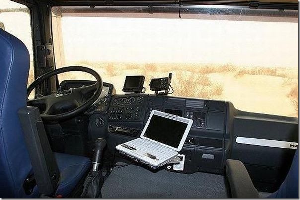 Caminhão perfeito para uma viagem no deserto (10) Caminhão perfeito para uma viagem no deserto (10)