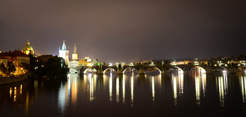 [Prague-at-Night413.jpg]