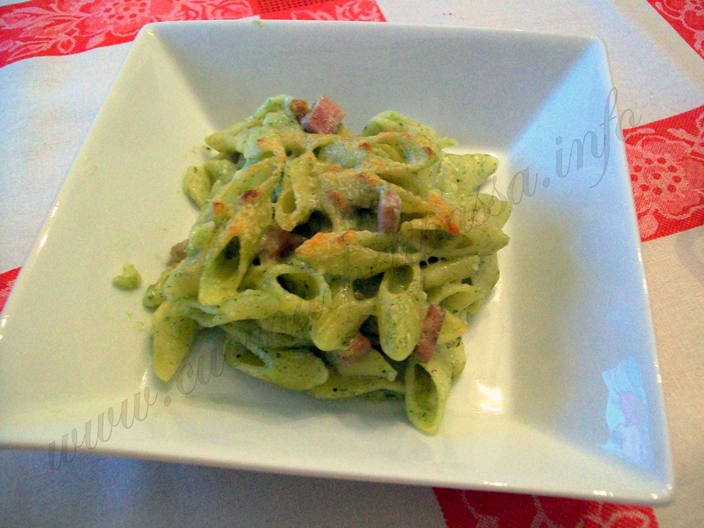 [Pasta%2520besciamella%2520prosciutto%2520e%2520spinaci%2520%252828%2529%255B9%255D.jpg]