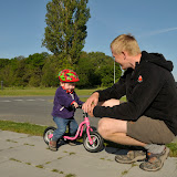 Silje på sin nye cykel - fra Farmor og Farfar