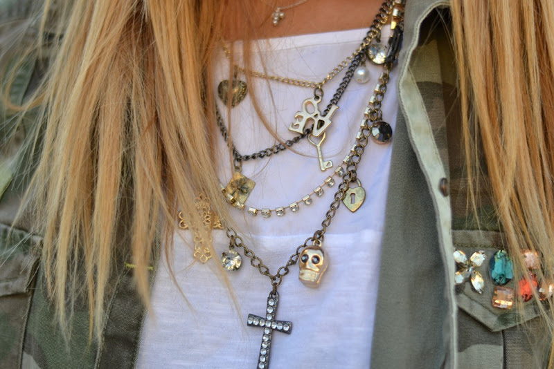 Fashion, Fashion Details, Zara, Primark, Primark Necklace, Cross and Skulls, White T-shirt