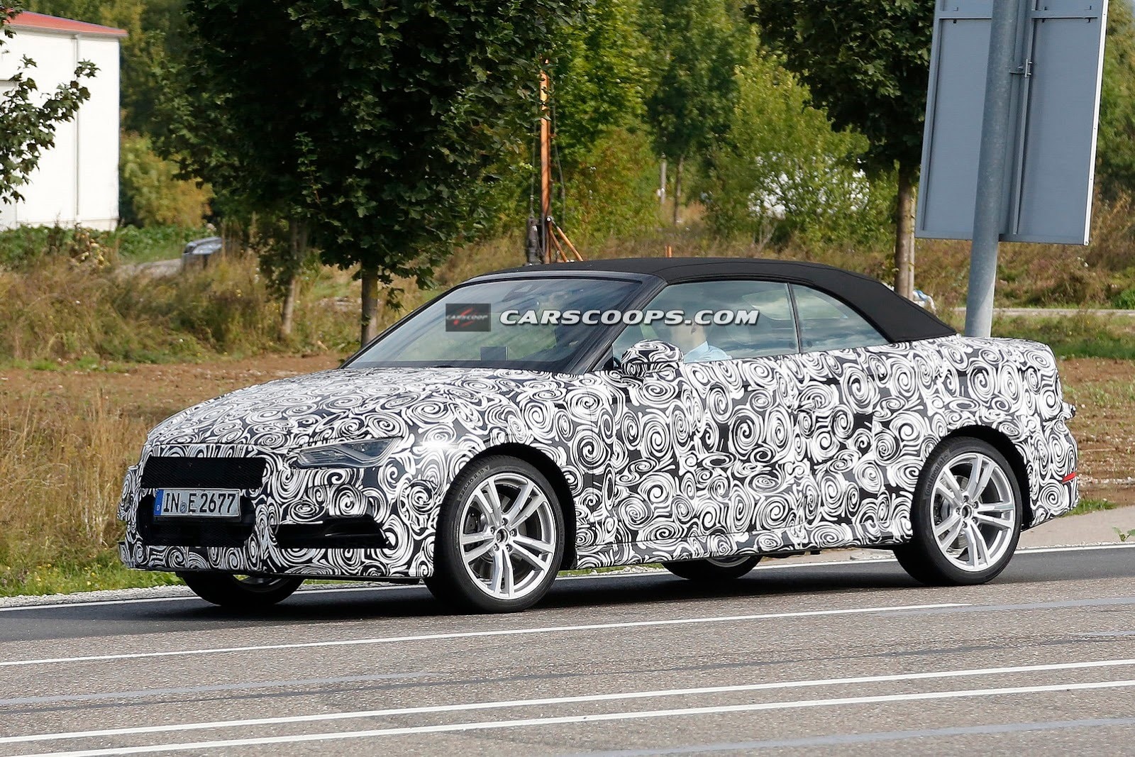 [New-Audi-S3-Cabriolet-03Carscoops%255B3%255D%255B2%255D.jpg]