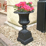 Mała waza metalowa, czarna, P683, wys 50cm, śr 30cm, baza 19x19cm