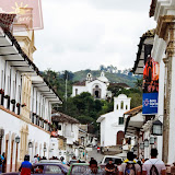 Casario de Popayan com igrejas ao fundo - Colombia