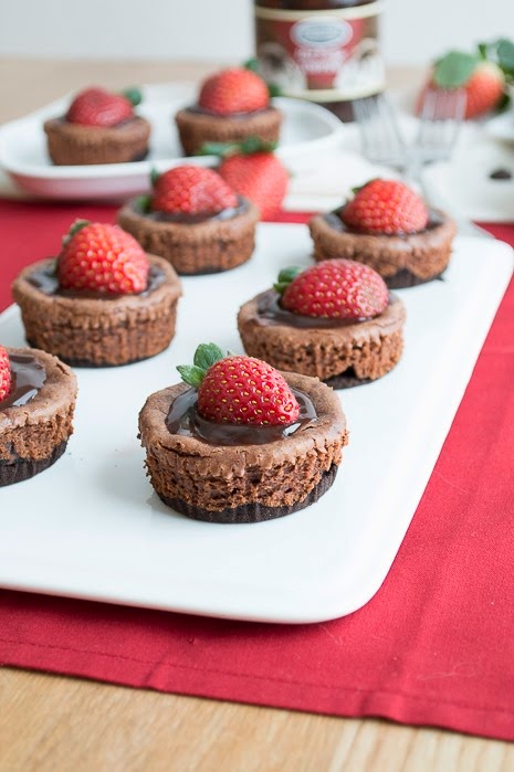 [Mini-Chocolate-Strawberry-Cheesecake.jpg]