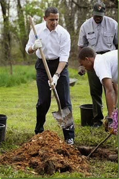 Obama_shovel_229