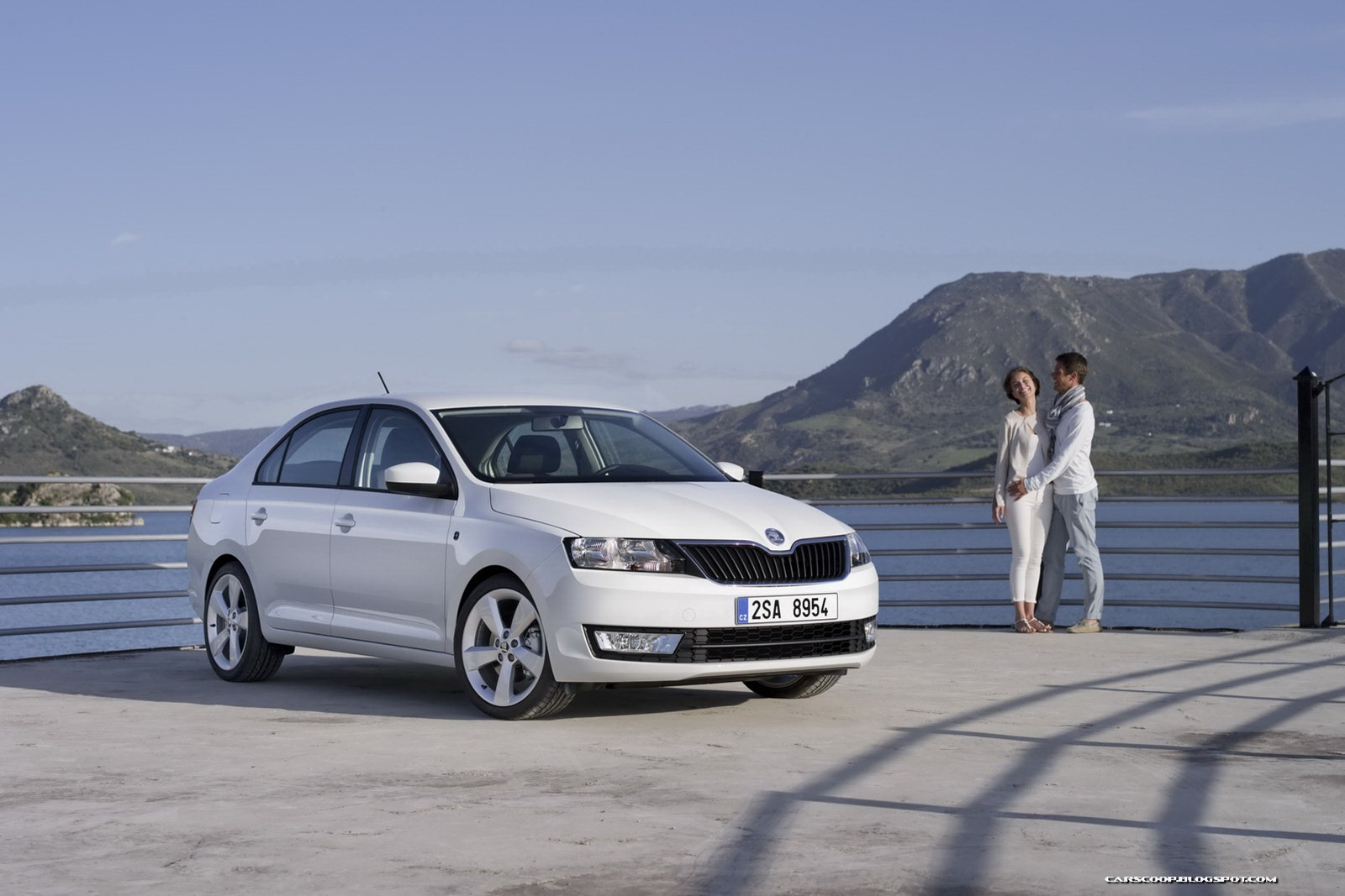 [2013-Skoda-Rapid-62%255B2%255D.jpg]