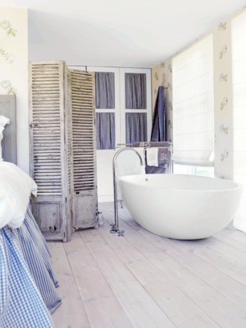 [Bathtubs-at-Luxury-Romantic-House-Design-With-Modern-Dynamic-Style%255B5%255D.jpg]