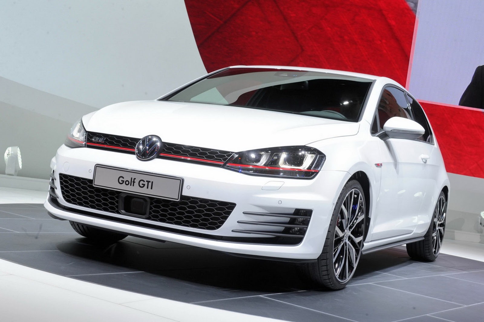 [2013-VW-Golf-1%255B2%255D.jpg]