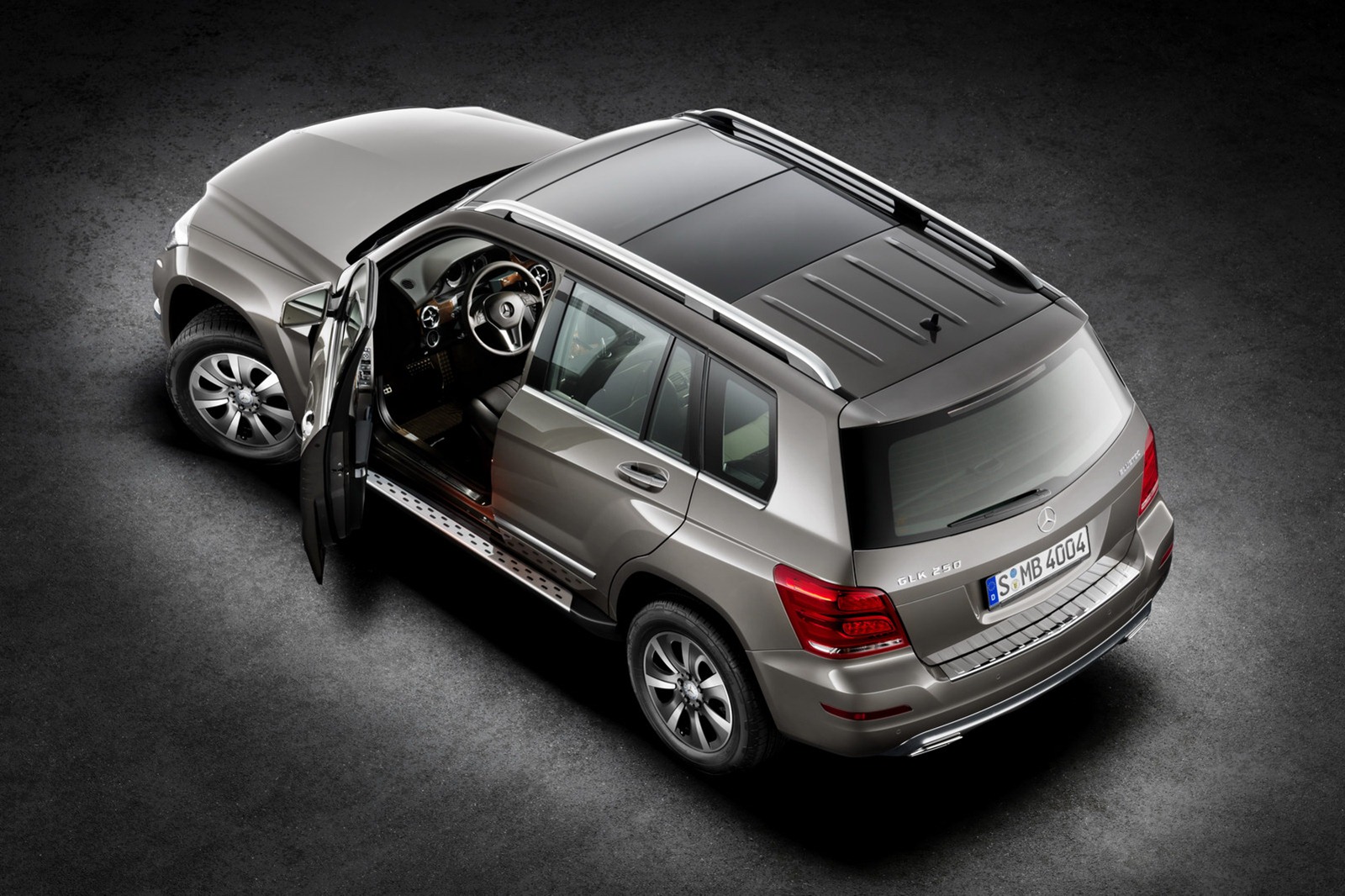 2013-Mercedes-Benz-GLK-12[2].jpg