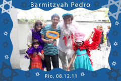 Fotos do evento Pedro - 08.12.11. Foto numero 33 da Social Click Fotografia Digital, do Rio de Janeiro, RJ, que faz fotos divertidas, fotos malucas, fotos com fantasias, fotos na hora, fotografia maluca, fotografia divertida com molduras personalizadas. fotos divertidas malucas foto maluca animadas animado rj rio de janeiro divertida fantasia animada festas 15 anos para casamento fotógrafo fotografias