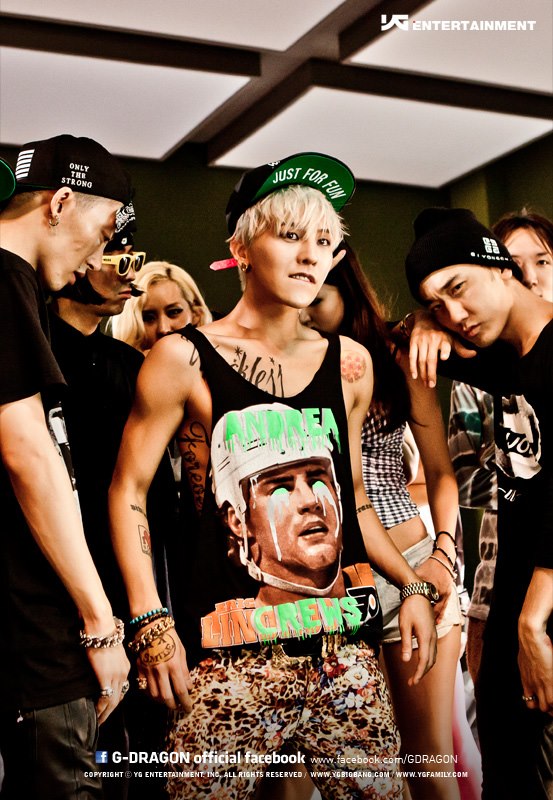 G-Dragon - Crayon - 2012 - 04.jpg
