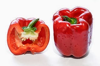 [Red_capsicum_and_cross_section4.jpg]
