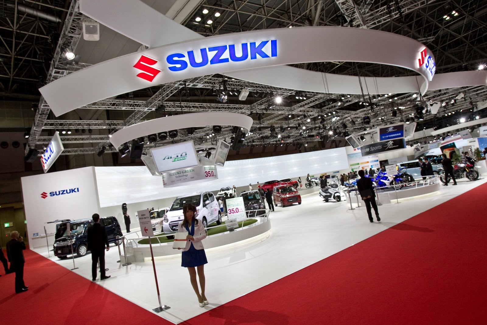 [Suzuki_stand_at_the_Tokyo_Motor_Show_2013%255B2%255D.jpg]