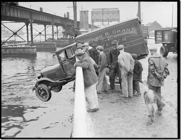 Batidas de carro em Boston nos anos 30 (17) Batidas de carro em Boston nos anos 30 (17)