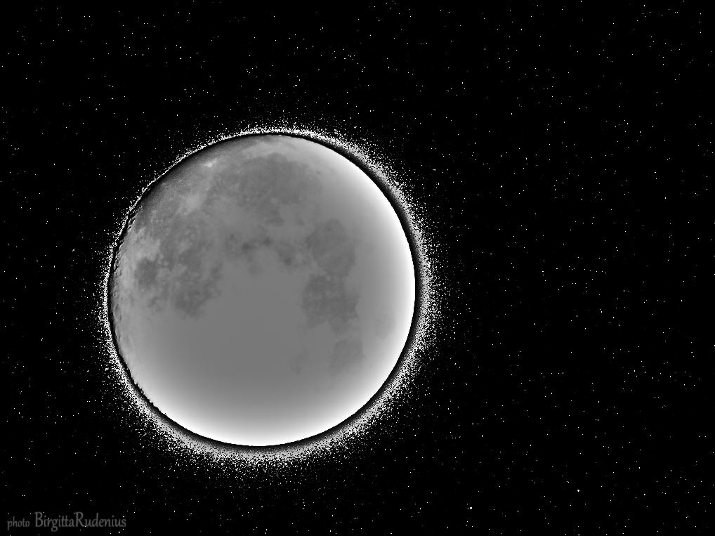 [bw_20121028_moonlight%255B2%255D.jpg]