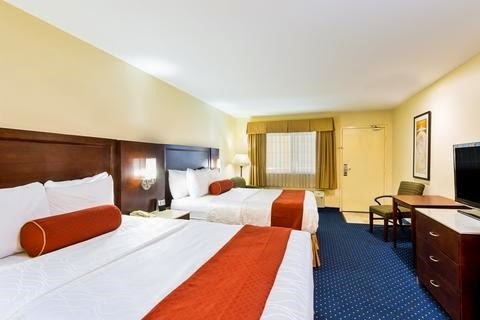[2631759-BEST-WESTERN-PLUS-San-DiegoMiramar-Hotel-Guest-Room-5-DEF%255B3%255D.jpg]