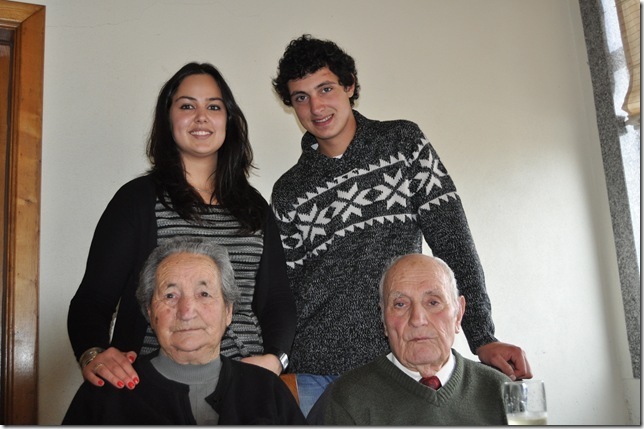 [festa%252050%2520anos%2520parada%2520204%255B2%255D.jpg]