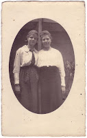 Monden, Maria en Cornelia .JPG