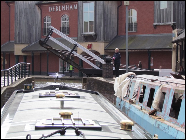 6Apr Lift Bridge in banbury