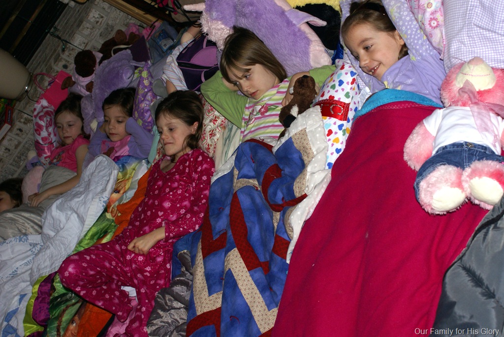 [sleepy%2520girls%255B4%255D.jpg]