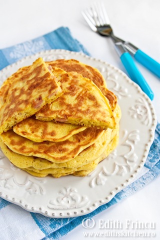 [pancakes%2520cu%2520sunca%2520si%2520cascaval.jpg]