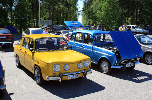 Renault 8S Renault 4 Renault 8S Renault 4