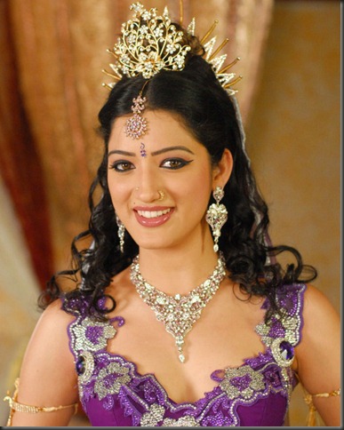 Actress Richa Panai in Yamudiki Mogudu Telugu Movie Stills