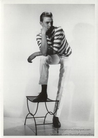 [Mods-vintage-beefcake-30650555-400-567%255B7%255D.jpg]