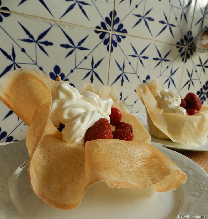 [croustillant%2520aux%2520fraises2%255B7%255D.jpg]
