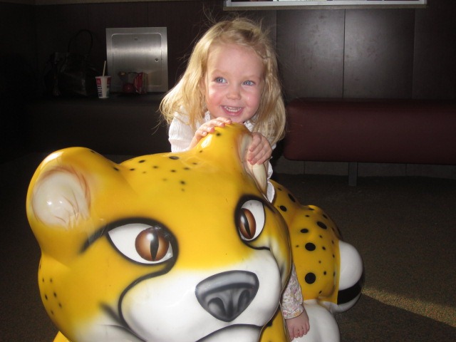[nov11%2520kaylee%2520mcdonalds%255B5%255D.jpg]