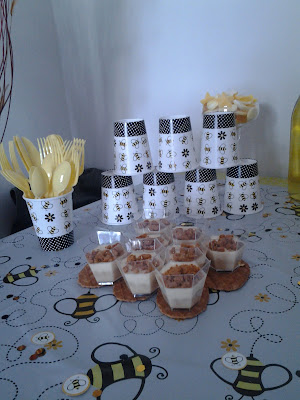 Sweet table Bumblebee party : anniversaire Thème abeille