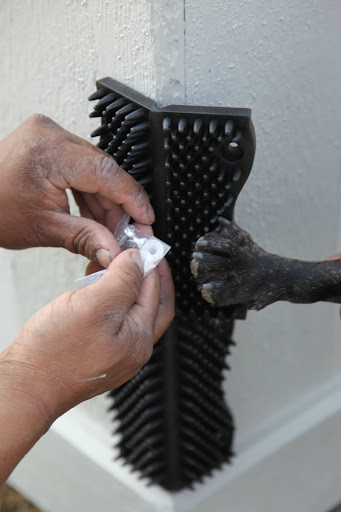 OK, Fernando.  Hand us the washers and screws - We can handle it from here!