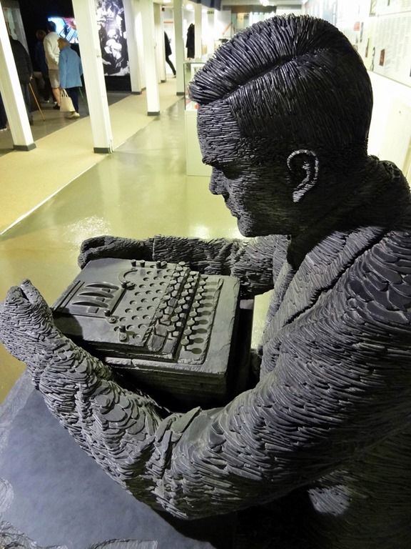 [Bletchley%2520Jun%252012%2520-%252040%255B5%255D.jpg]