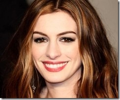 Anne Hathaway rendet rak a Puzzlerben