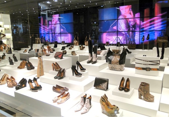 Schutz abre loja exclusiva em Curitiba no Park ShoppingBarigui. Schutz abre loja exclusiva em Curitiba no Park ShoppingBarigui.