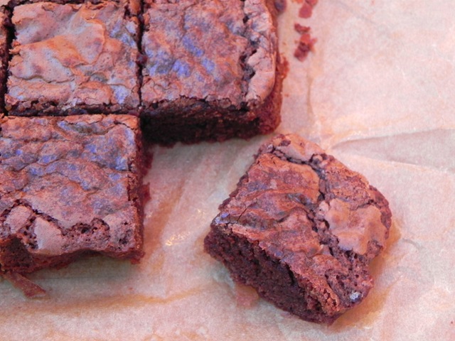 [katherine-hepburn-brownies-1%255B3%255D.jpg&description=Katherine Hepburn’s Brownies')]