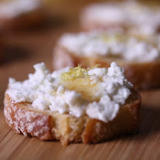Sweet-Sexy-Zesty Crostini