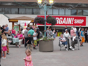 Evening Activities in the Plaza
