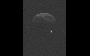 asteroide 1998 QE2 e sua lua