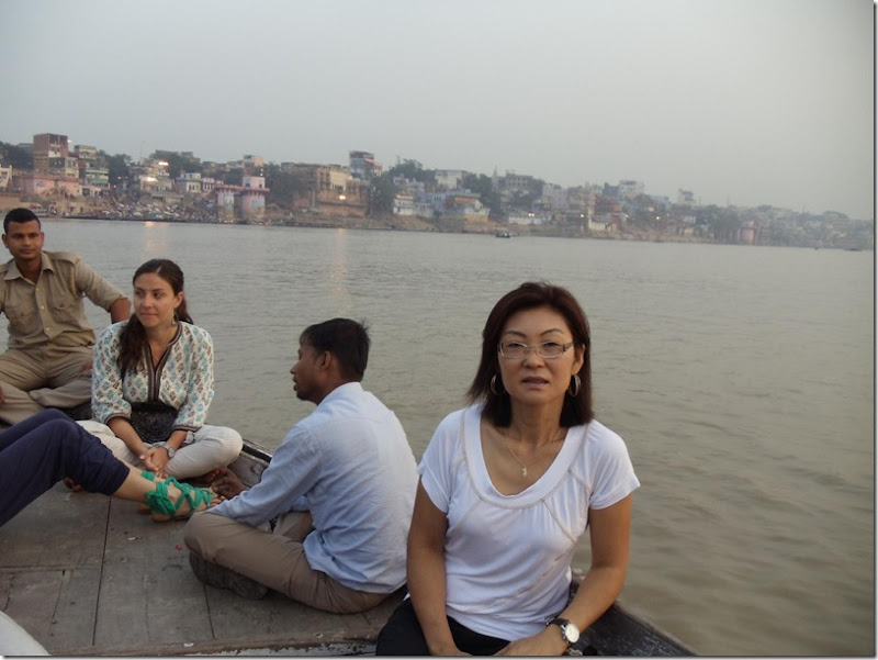 Varanasi- Solange no barco - river  tour Rio Ganges