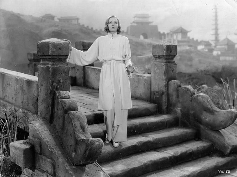 [GRETA%2520GARBO%2520THE%2520PAINTED%2520VEILA%25201934%2520009%255B5%255D.jpg]