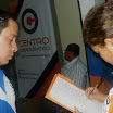 Los jóvenes se registraron para recibir sus certificados de asistencia.jpg