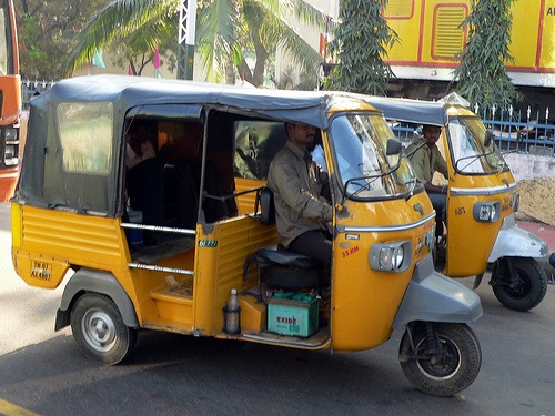 [tuktuk1.jpg]