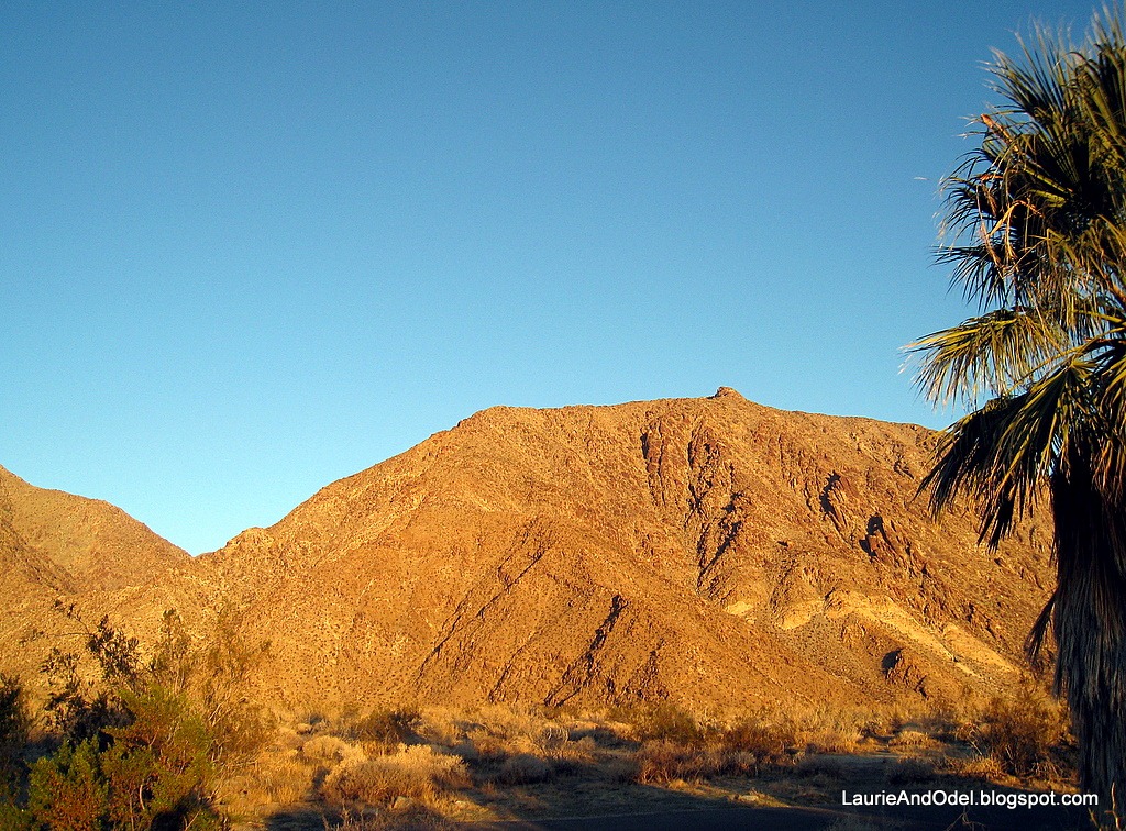 [Sunrise%2520hits%2520the%2520mountains%2520as%2520Borrego%255B14%255D.jpg]