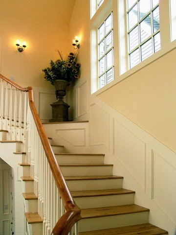 [Exciting-Traditional-Staircase-Design-Classic-Floral-Pot-Beach-House%255B6%255D.jpg]