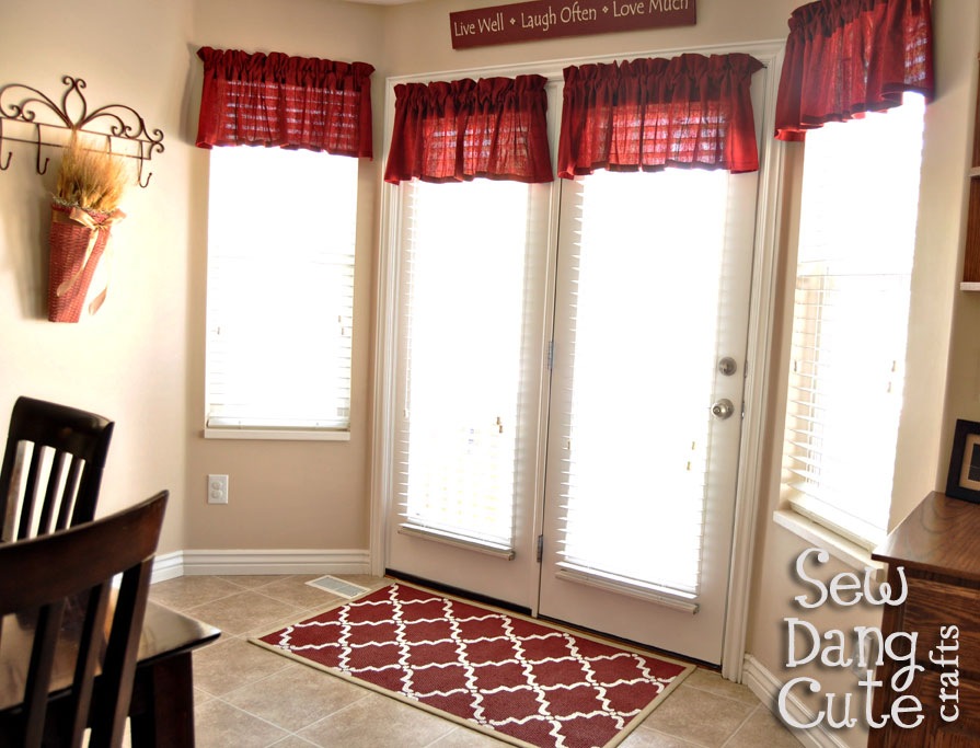 [Rug-in-dining-room3.jpg]