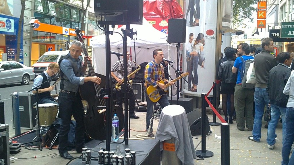 [080920112444.jpg]