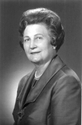 [Estella%2520Stapley%2520portrait%255B5%255D.jpg]