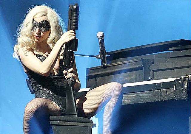 [Lady_GaGa_948119a7.jpg]